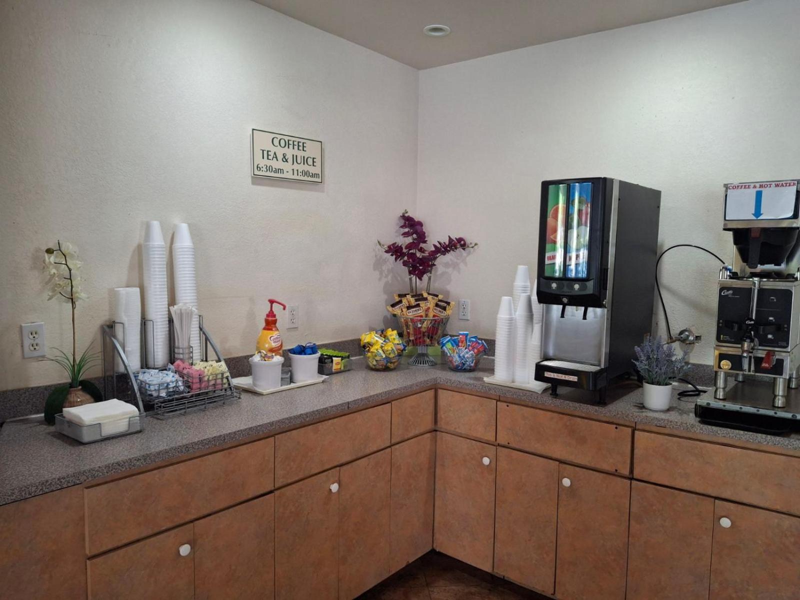 Super 8 By Wyndham North Palm Beach Luaran gambar